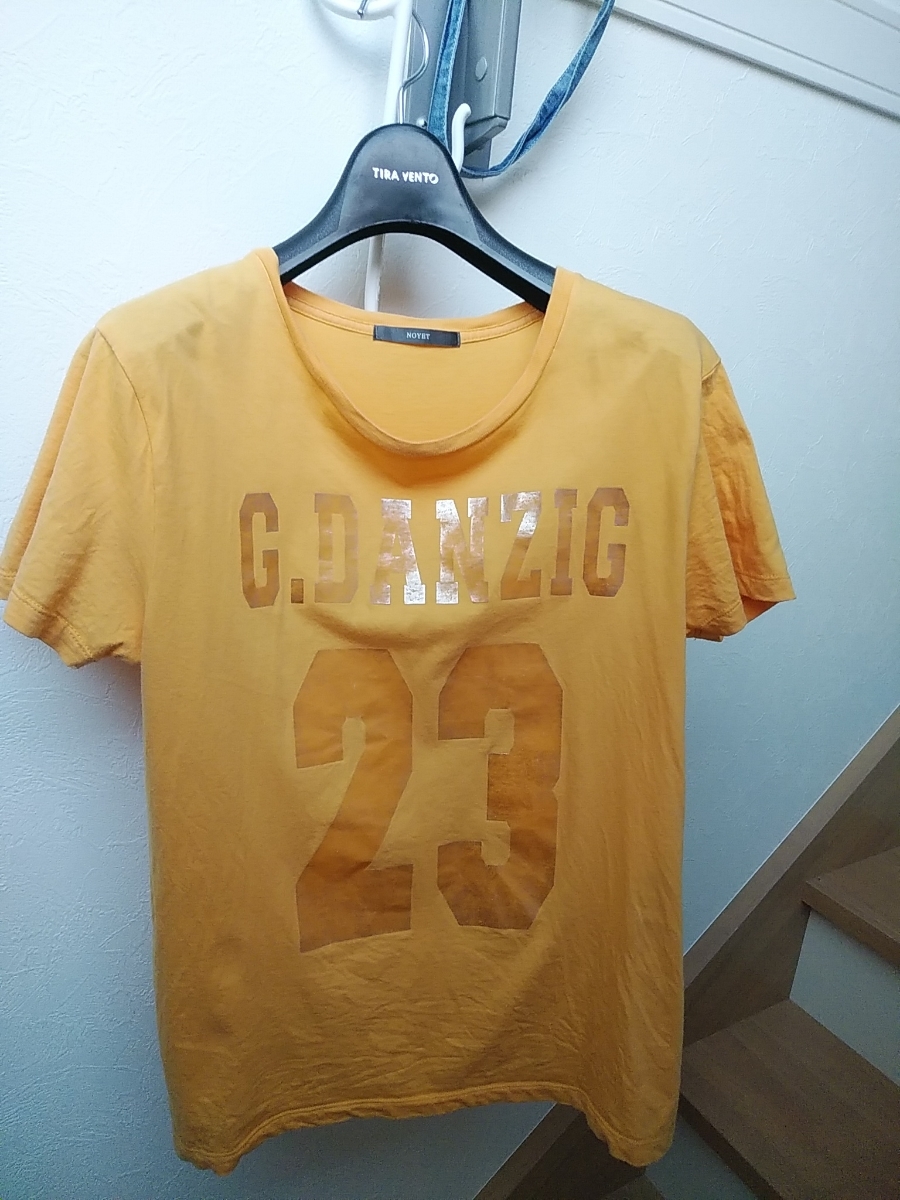 半袖Tシャツ noyeノエット　黄色+オレンジ色　ロゴ　サイズ表記1_画像1