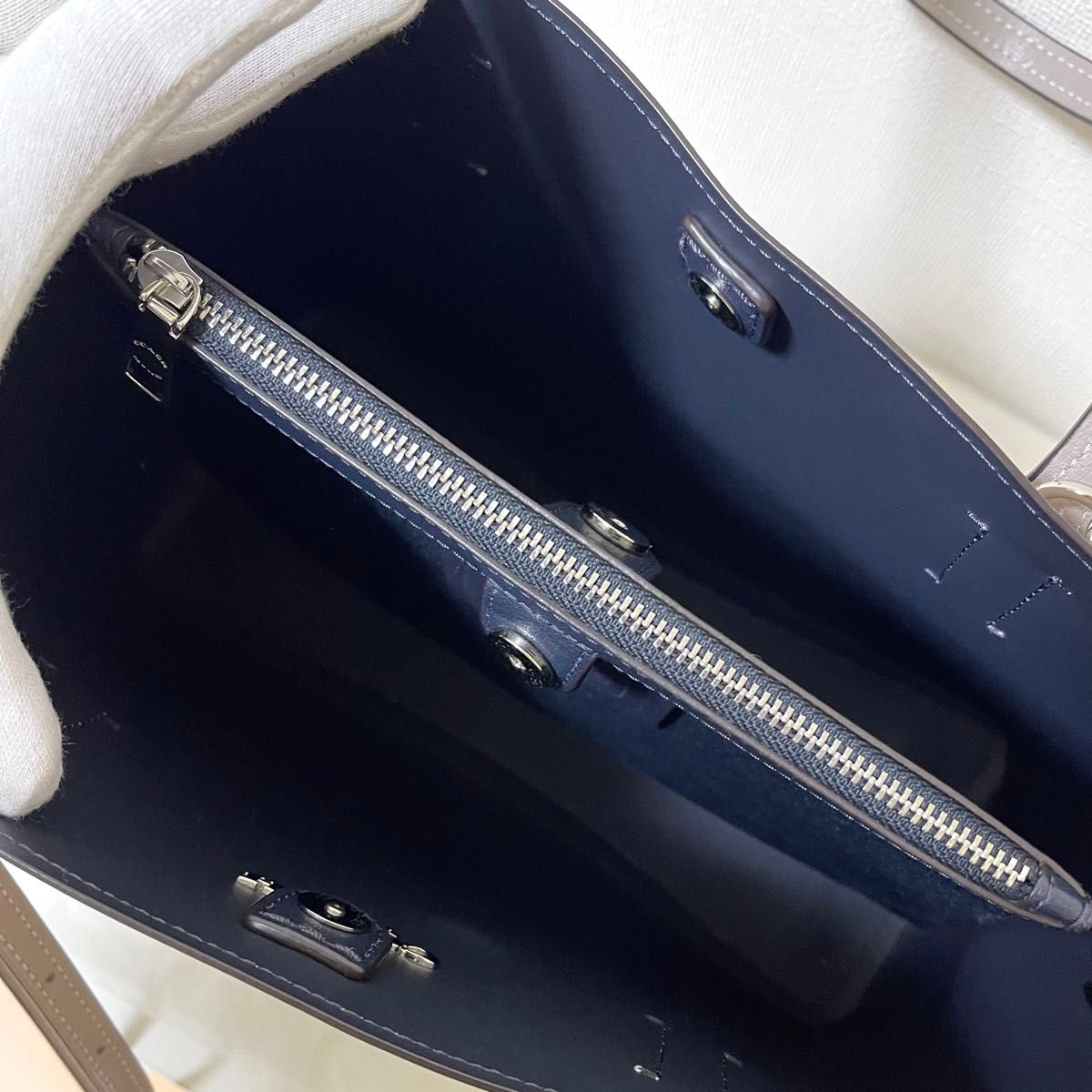 極美品】 COACH コーチ トートバッグ グレー ミニアベニュー 極美品】 COACH コーチ トートバッグ グレー ミニアベニュー