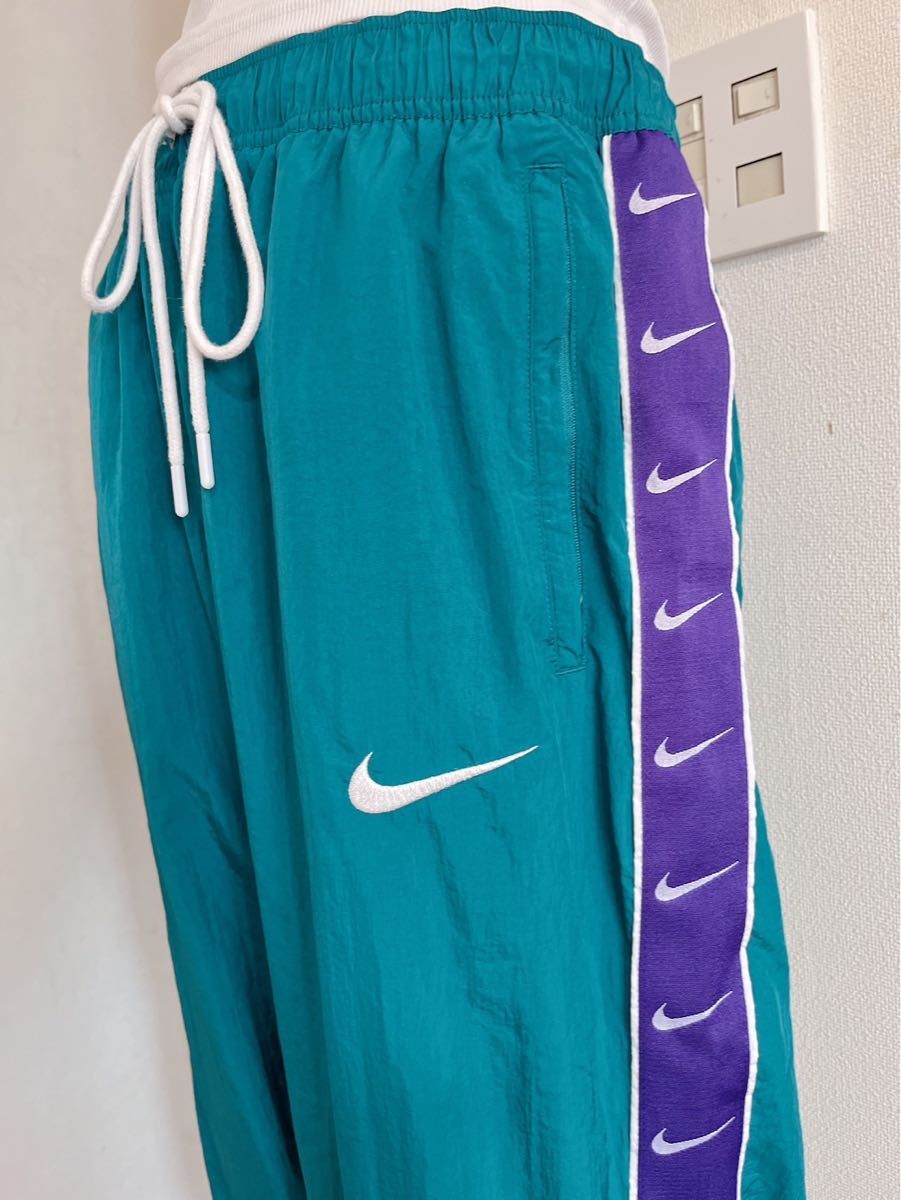 希少】NIKE ナイロンパンツ スウォッシュ ウーヴンパンツ 希少】NIKE ナイロンパンツ スウォッシュ ウーヴンパンツ