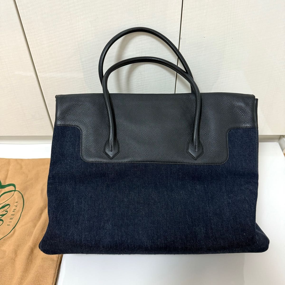 美品 Cisei トートバッグ 】 シセイ フラップ ブラック リンドス 美品 Cisei トートバッグ 】 シセイ フラップ ブラック リンドス
