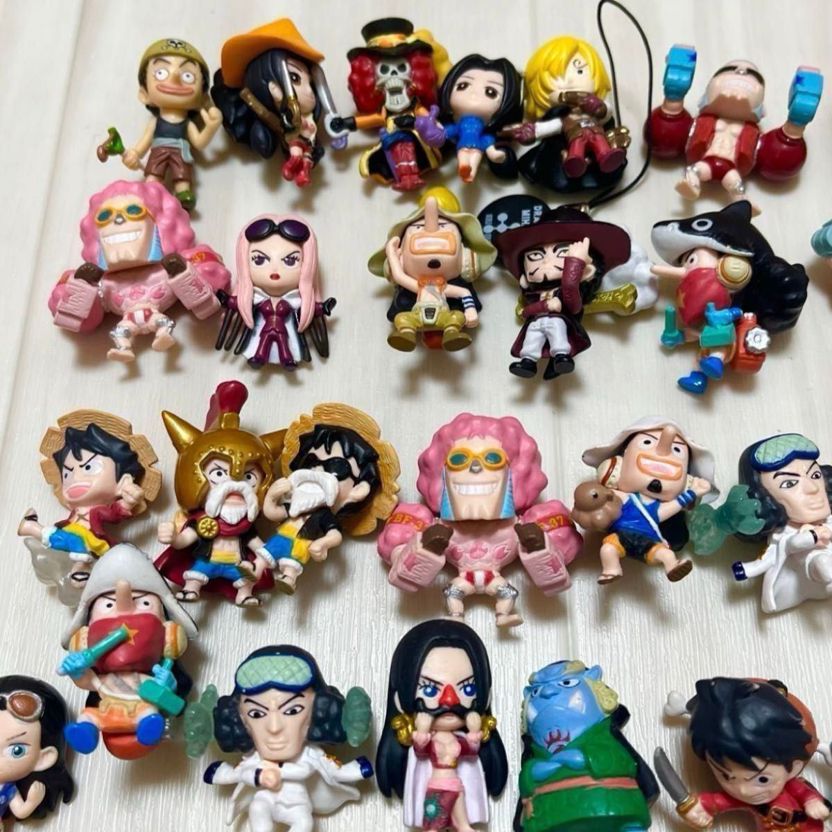 ONE PIECE ワンピース フィギュア ミニフィギュア セット 全部 ONE PIECE ワンピース フィギュア ミニフィギュア セット 全部