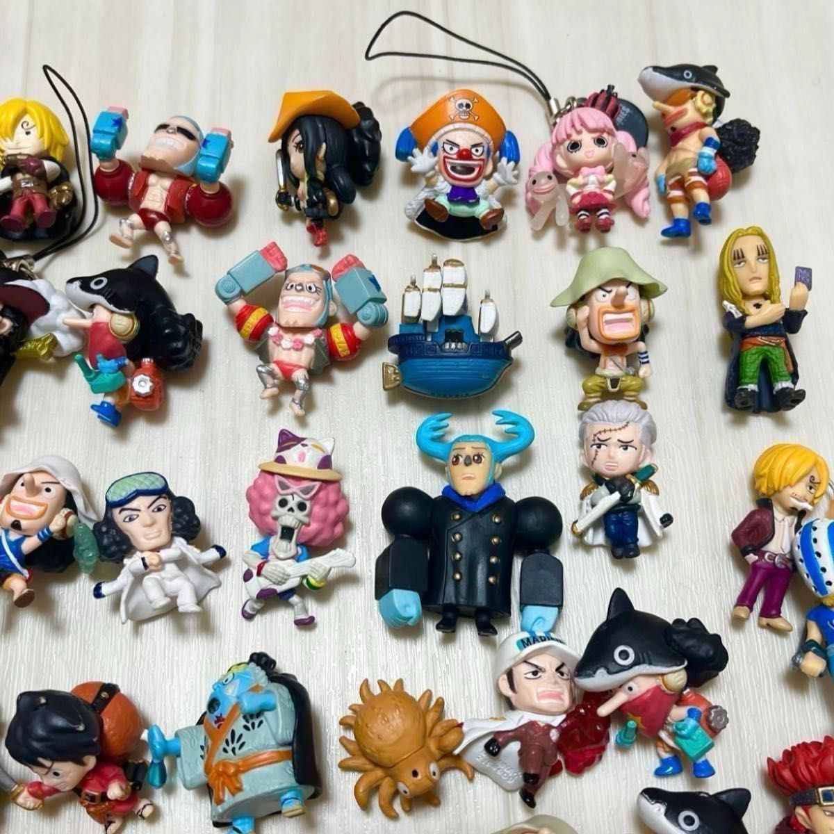 ONE PIECE ワンピース フィギュア ミニフィギュア セット 全部 ONE PIECE ワンピース フィギュア ミニフィギュア セット 全部