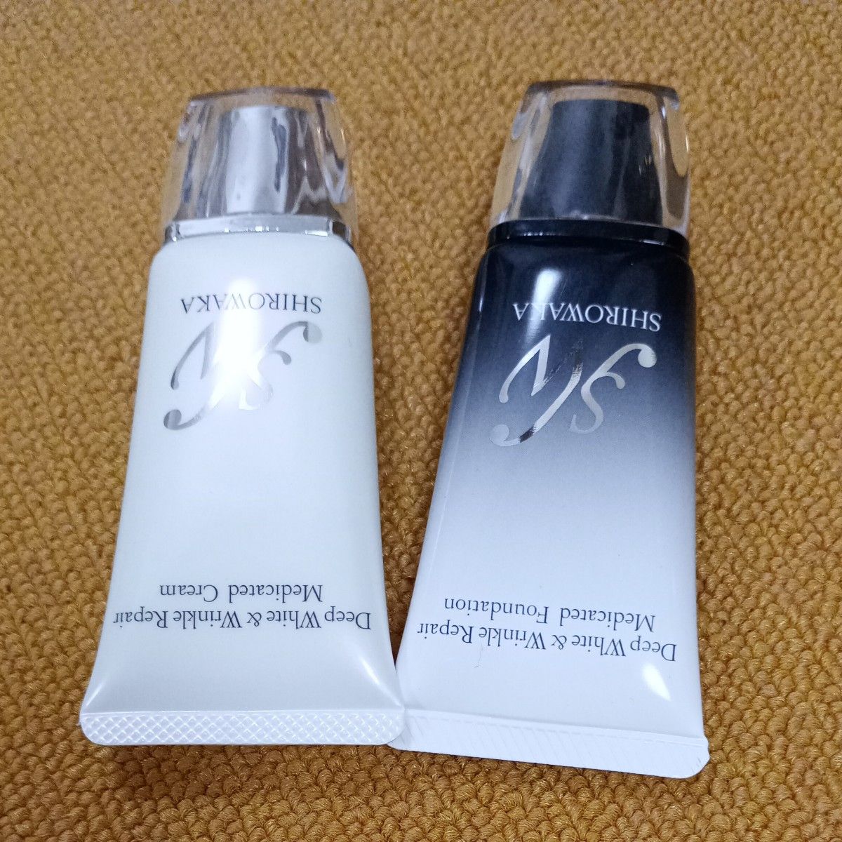 シロワカファンデーション ホワイト&リンクルリペア シロワカファンデーション ホワイト&リンクルリペア