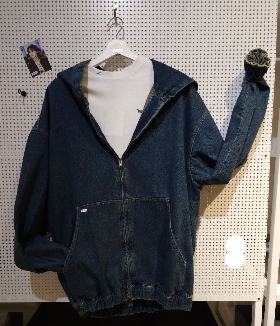 ジミン The Truth Untold 展示会 デニム フーディー BTS M レア ジミン The Truth Untold 展示会 デニム フーディー BTS M レア