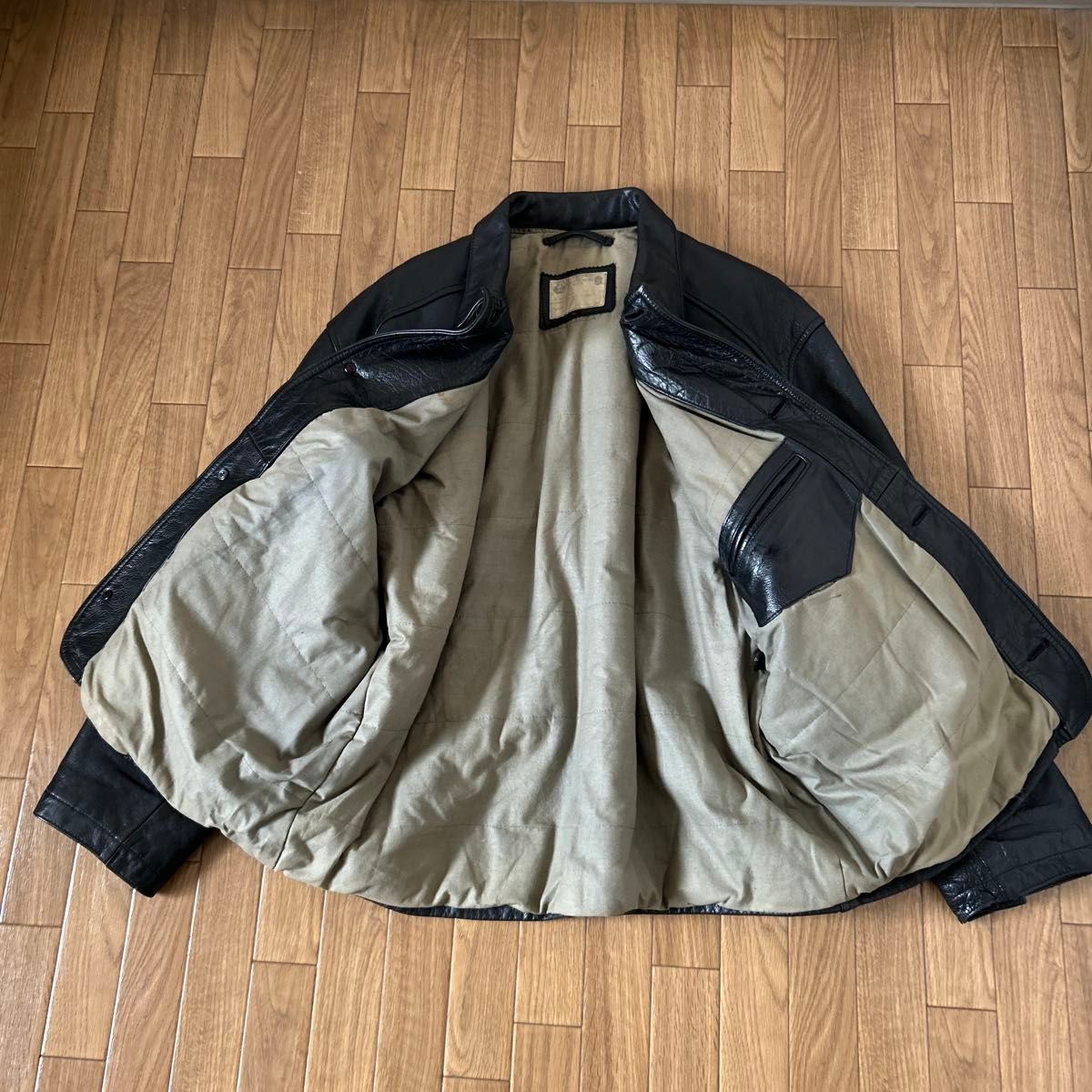 80s 】CHEVIGNON シェビニオン レザージャケット ヴィンテージ 80s 】CHEVIGNON シェビニオン レザージャケット ヴィンテージ