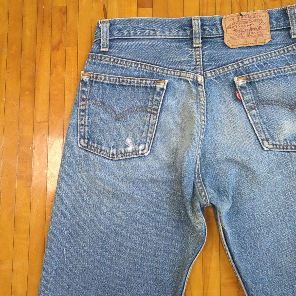 80s リーバイス 金糸脇割り 501ハチマル Levi's ひげ落ち USA製 80s リーバイス 金糸脇割り 501ハチマル Levi's ひげ落ち USA製