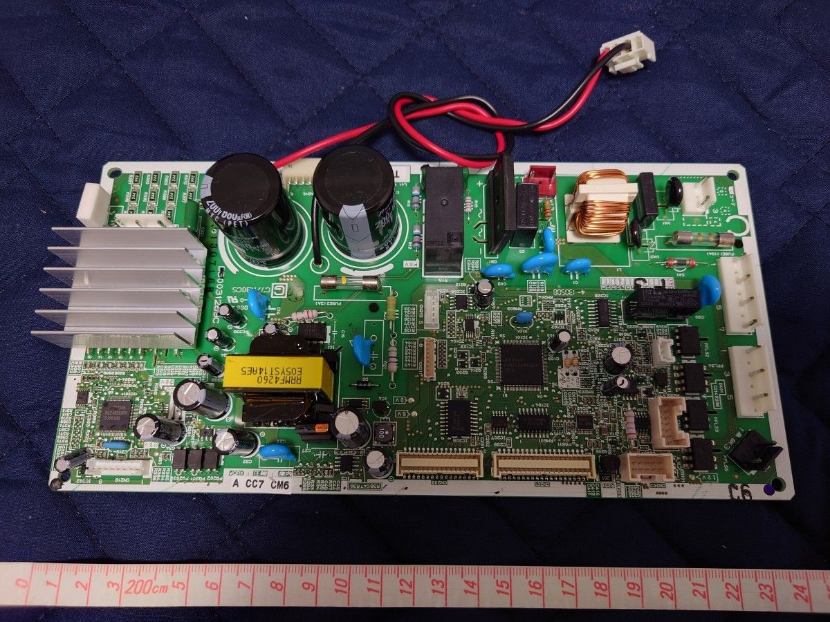 R-4800 エラー 4回 12回 14回 日立 冷蔵庫 制御基板 基盤 R-4800 エラー 4回 12回 14回 日立 冷蔵庫 制御基板 基盤