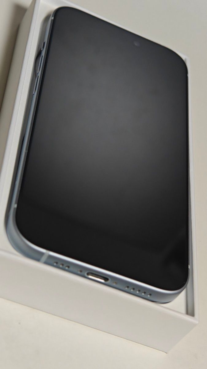 iPhone 15 Blue 128GB 国内SIMフリーモデル 美品 バッテリー99 iPhone 15 Blue 128GB 国内SIMフリーモデル 美品 バッテリー99