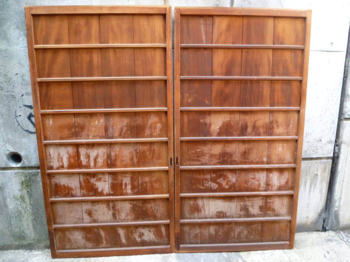 M6577 old Japanese-style house .. wooden sliding door 2 sheets set old material fittings Vintage (3111)[ mailing address is company office work place store limitation ][ private person sama is Seino Transportation department stop ]