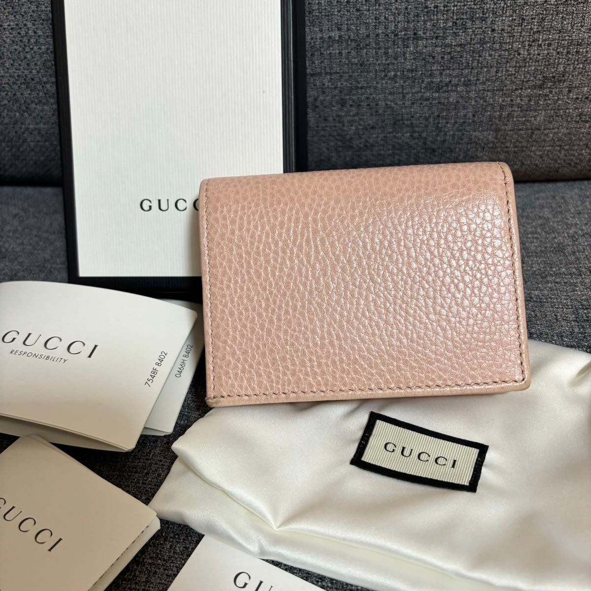 GUCCI バタフライ 二つ折り財布 ピンク グッチ蝶々 財布|Yahoo GUCCI バタフライ 二つ折り財布 ピンク グッチ蝶々 財布|Yahoo
