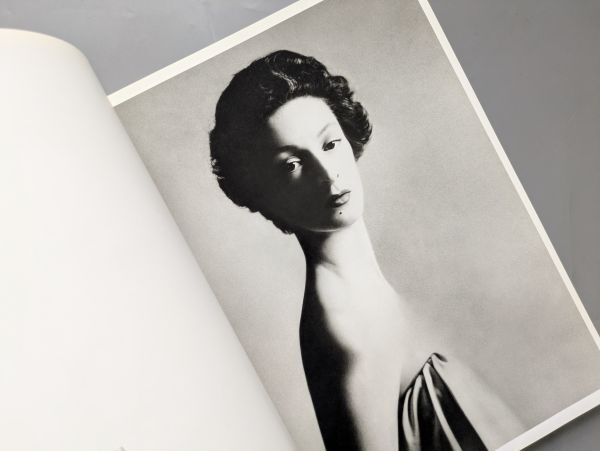 Woman in the Mirror / Richard Avedon 写真集 Woman in the Mirror / Richard Avedon 写真集