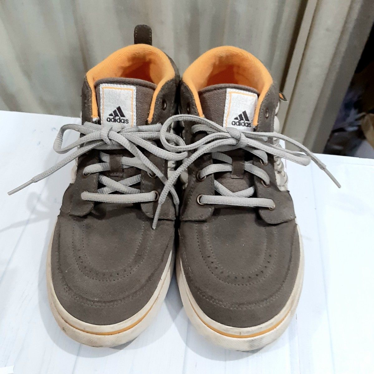adidas スウェード×キャンバススニーカー 24 5cm ミッドカット adidas スウェード×キャンバススニーカー 24 5cm ミッドカット
