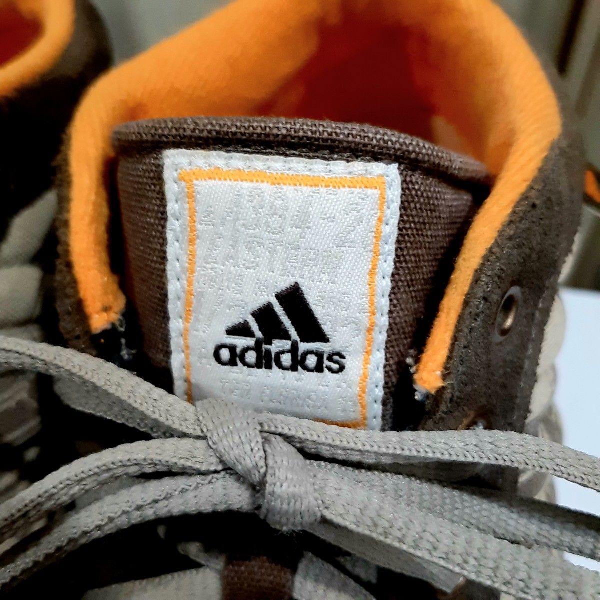 adidas スウェード×キャンバススニーカー 24 5cm ミッドカット adidas スウェード×キャンバススニーカー 24 5cm ミッドカット