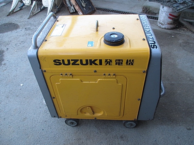 SUZUKI スズキ 製 エンジン 発電機 SV2000S 現状渡し 単相100V SUZUKI スズキ 製 エンジン 発電機 SV2000S 現状渡し 単相100V