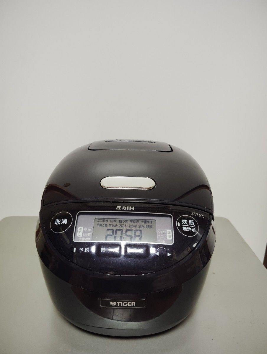 TIGER 圧力IHジャー炊飯器〈炊き立て〉JPK-T100型 2022年製 TIGER 圧力IHジャー炊飯器〈炊き立て〉JPK-T100型 2022年製