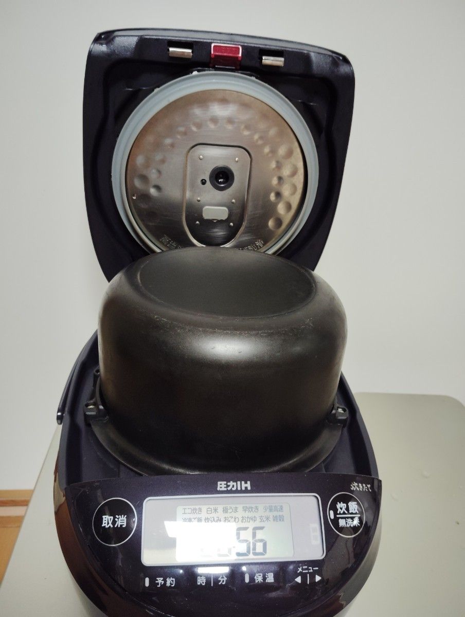 TIGER 圧力IHジャー炊飯器〈炊き立て〉JPK-T100型 2022年製 TIGER 圧力IHジャー炊飯器〈炊き立て〉JPK-T100型 2022年製