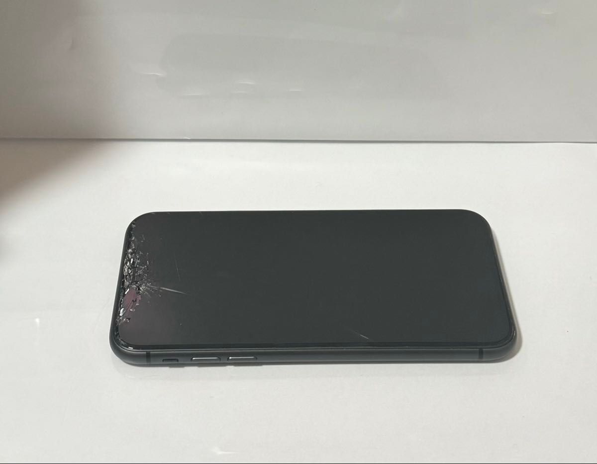 iPhone 11 Black 64GB Sim free ジャンク|Yahoo!フリマ(旧 iPhone 11 Black 64GB Sim free ジャンク|Yahoo!フリマ(旧