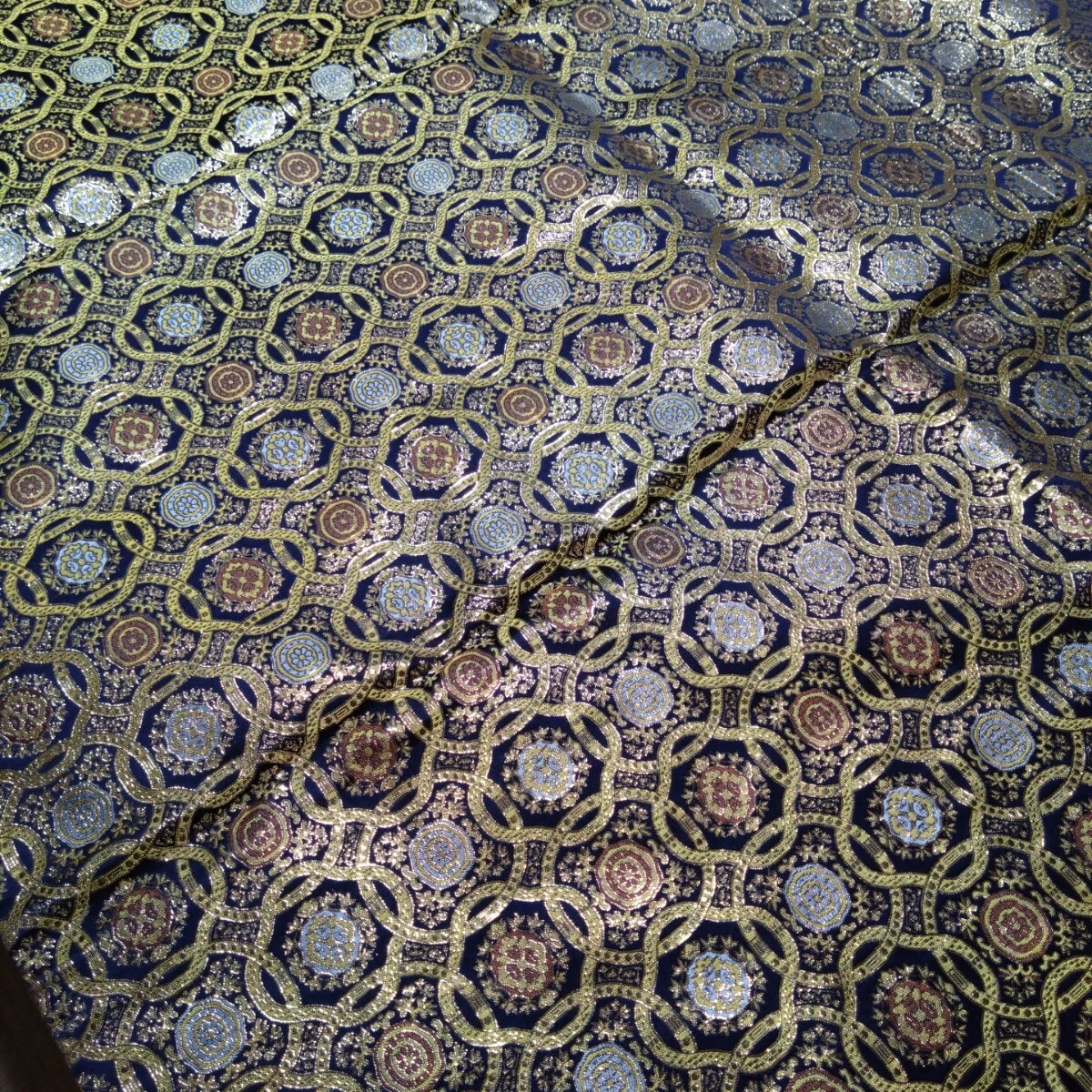 16320円 「冬用礼盤打敷①」◇本金別織◇100×100cm □「寺院仏具 16320円 「冬用礼盤打敷①」◇本金別織◇100×100cm □「寺院仏具