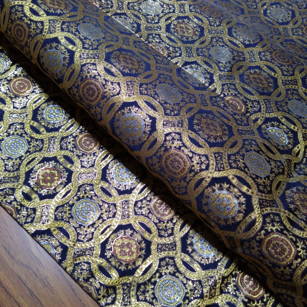 16320円 「冬用礼盤打敷①」◇本金別織◇100×100cm □「寺院仏具 16320円 「冬用礼盤打敷①」◇本金別織◇100×100cm □「寺院仏具