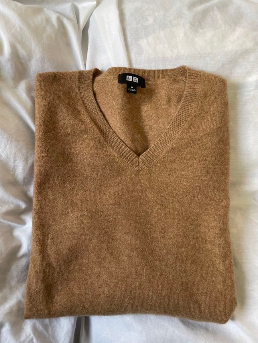 美品】ユニクロ UNIQLO カシミヤセーター Vネック ブラウン茶色 美品】ユニクロ UNIQLO カシミヤセーター Vネック ブラウン茶色