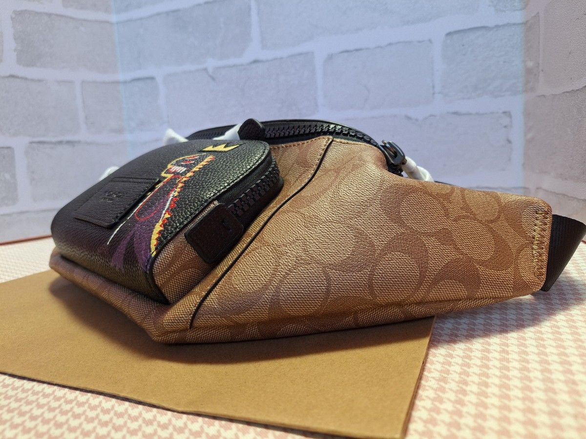 新品 COACH コーチ x バスキア コラボ ボディバッグ ウエスト 新品 COACH コーチ x バスキア コラボ ボディバッグ ウエスト