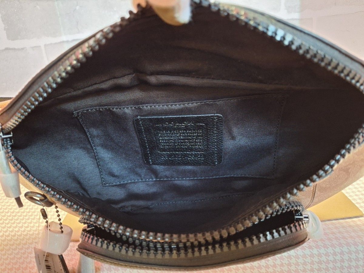 新品 COACH コーチ x バスキア コラボ ボディバッグ ウエスト 新品 COACH コーチ x バスキア コラボ ボディバッグ ウエスト