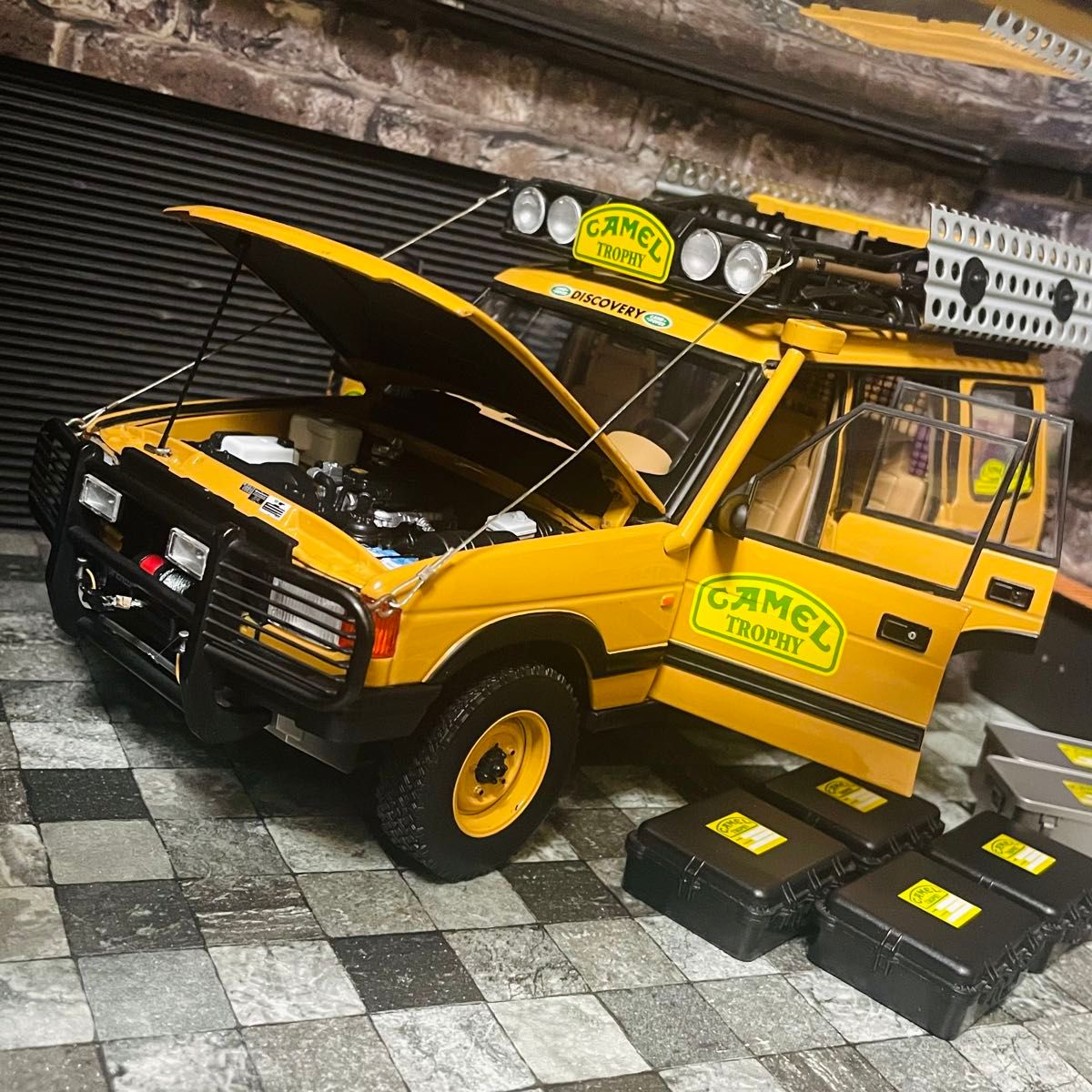 1/18 Almost Real ランドローバー ディスカバリー MK1 キャメル 1/18 Almost Real ランドローバー ディスカバリー MK1 キャメル