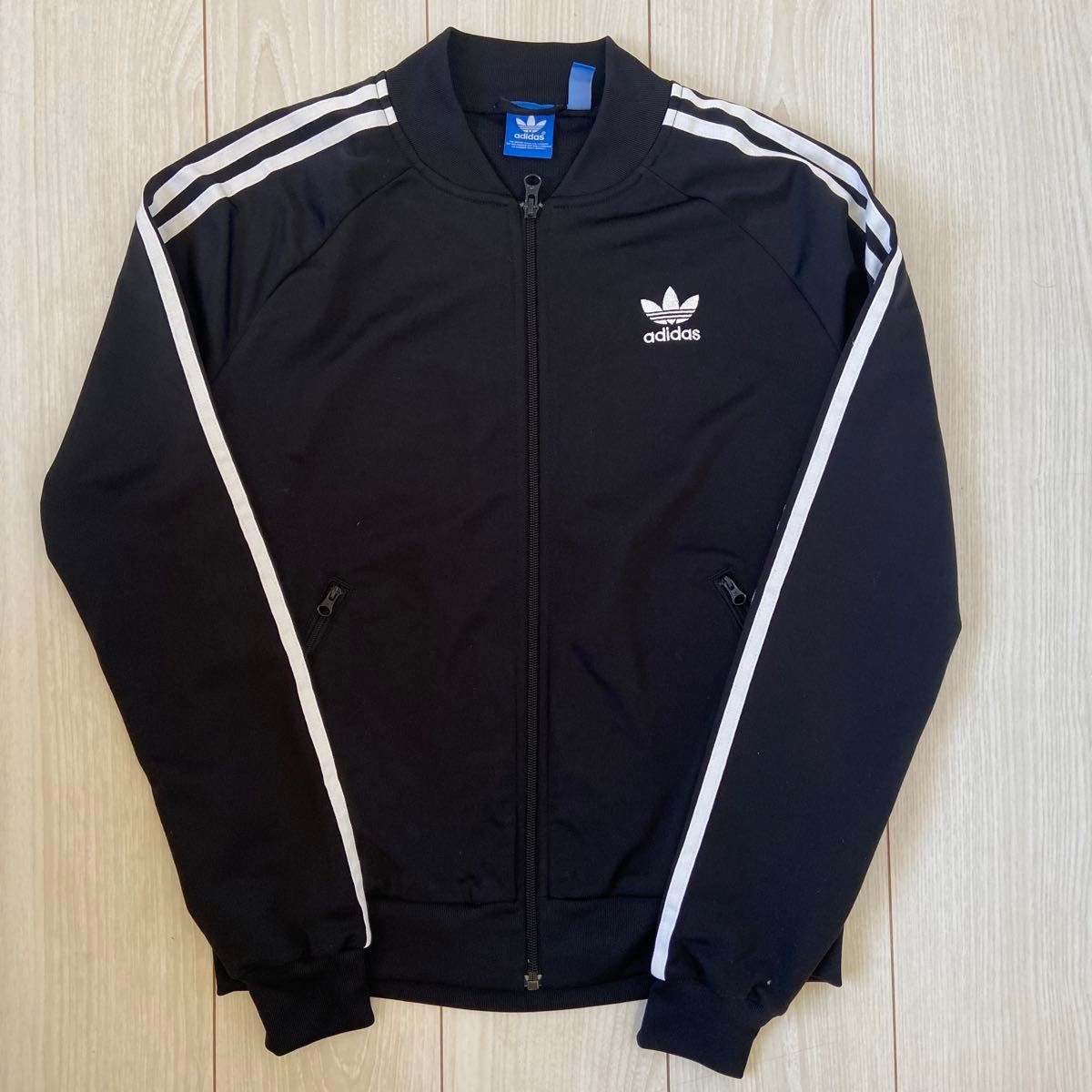 アディダス adidas トラックジャケット 刺ロゴ M ジャージ アディダス adidas トラックジャケット 刺ロゴ M ジャージ