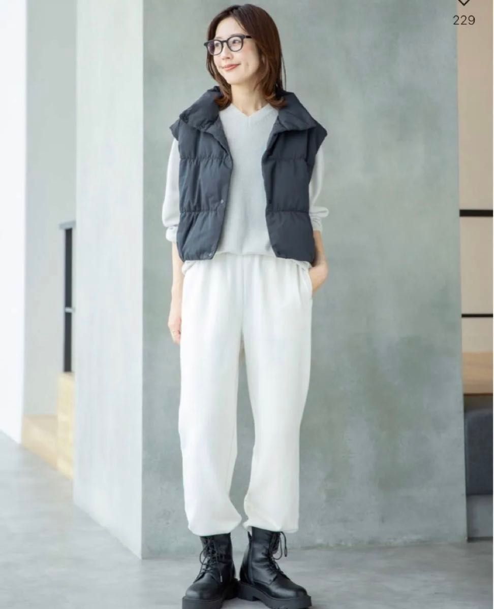 新品 ユニクロシー UNIQLO C ダウンクロップドベスト Lサイズ 新品 ユニクロシー UNIQLO C ダウンクロップドベスト Lサイズ