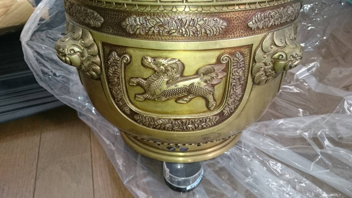 古い真鍮製火鉢（五徳+灰付き）_画像5