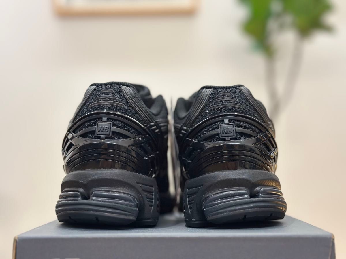 トリプルブラックNew Balance M1906NJ 24 5 ニューバランス トリプルブラックNew Balance M1906NJ 24 5 ニューバランス