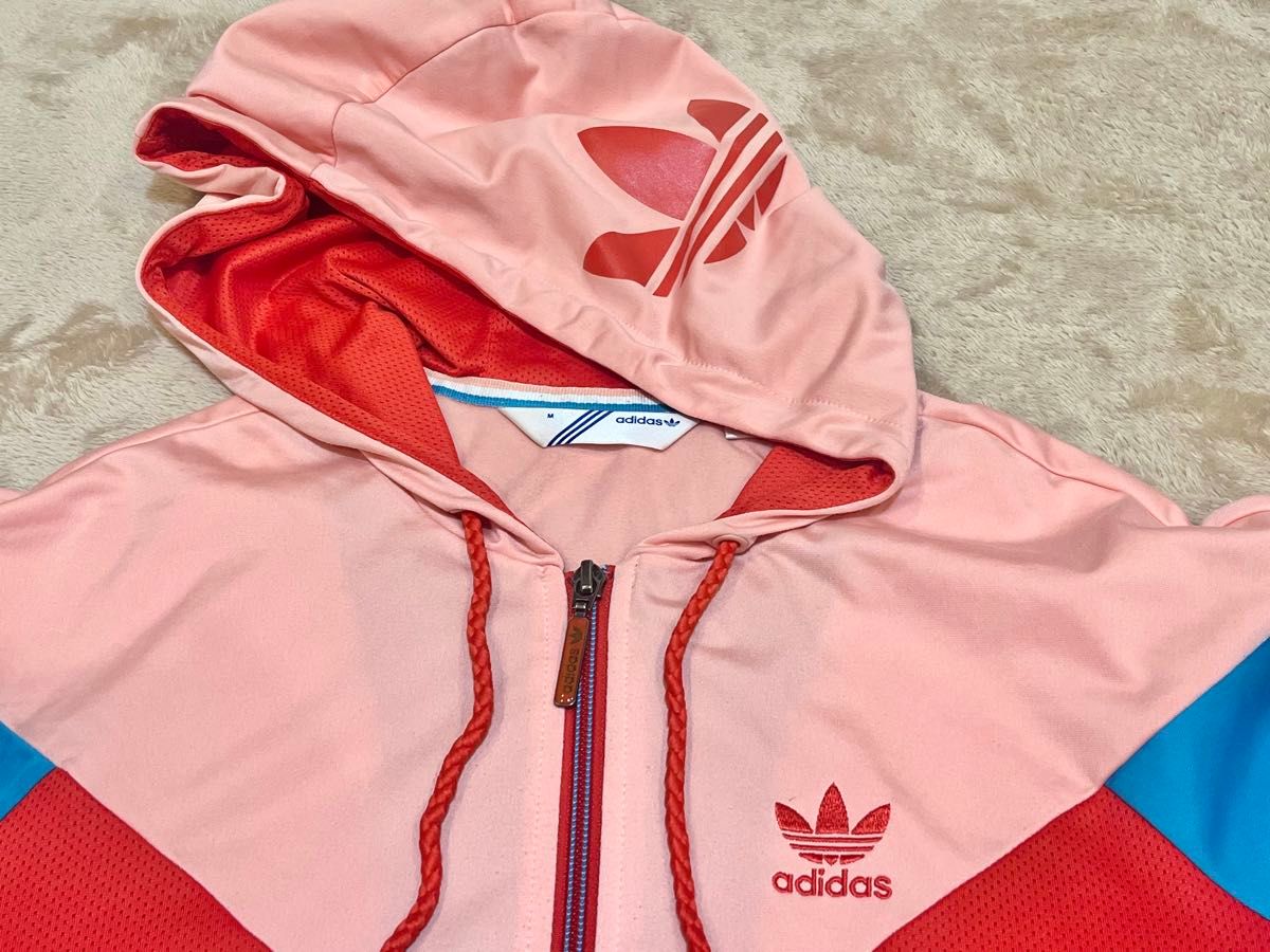 adidas Originals 四畳半神話大系 明石さんパーカー 女性Mサイズ adidas Originals 四畳半神話大系 明石さんパーカー 女性Mサイズ