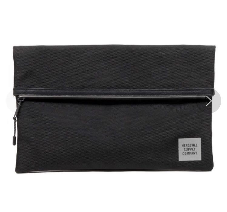 regular price 8580 jpy new goods Herschel Supply Co × ATMOS LAB CARTER LARGE[SP] clutch bag is - shell a Tomos black black pouch Second 