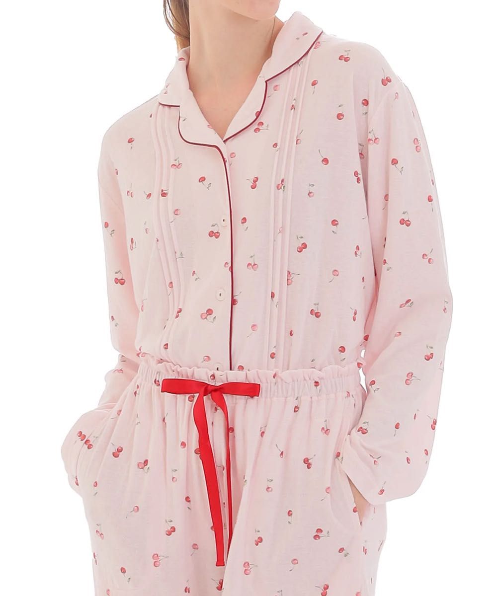 新品 ナルエー ムーンタン 長袖パジャマ M〜L チェリー 新品 ナルエー ムーンタン 長袖パジャマ M〜L チェリー