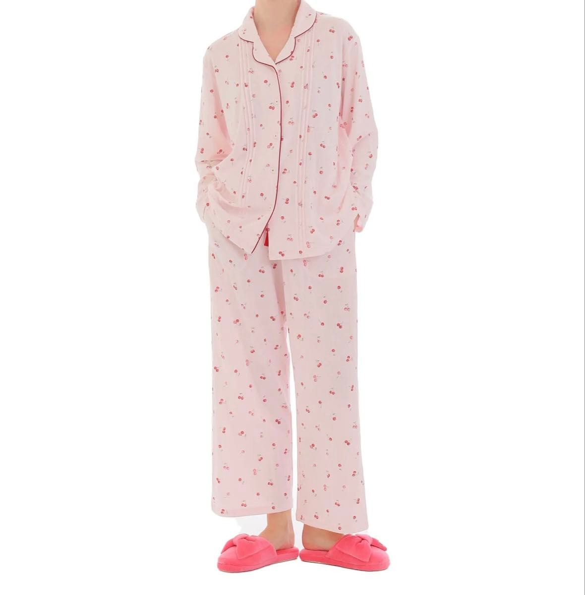 新品 ナルエー ムーンタン 長袖パジャマ M〜L チェリー 新品 ナルエー ムーンタン 長袖パジャマ M〜L チェリー