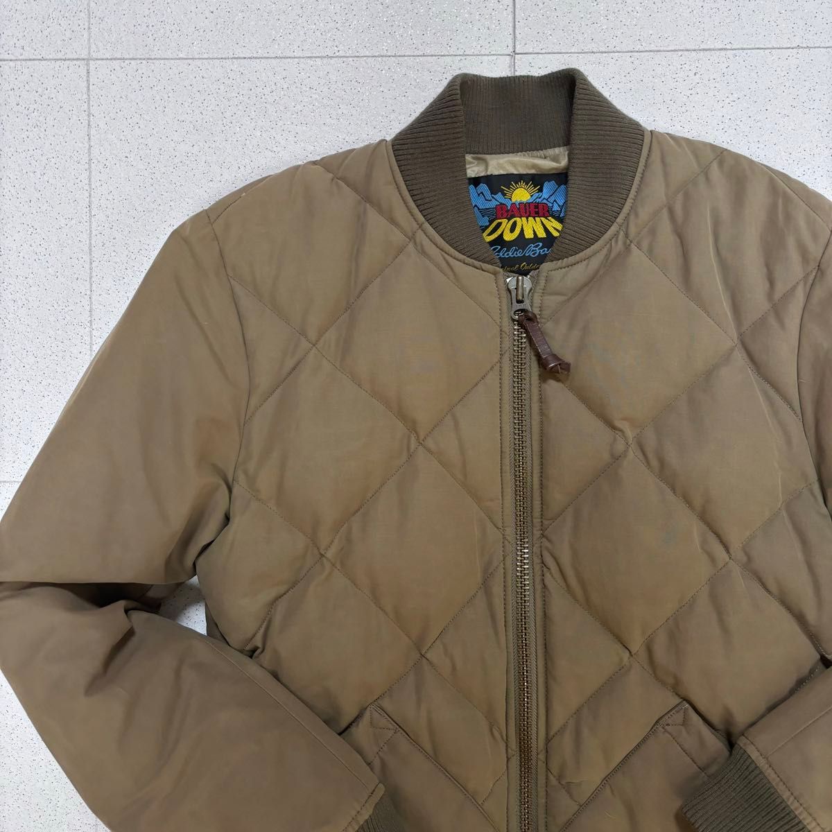 Eddie Bauer スカイライナー 日の出タグ 復刻 カーキ xs Eddie Bauer スカイライナー 日の出タグ 復刻 カーキ xs