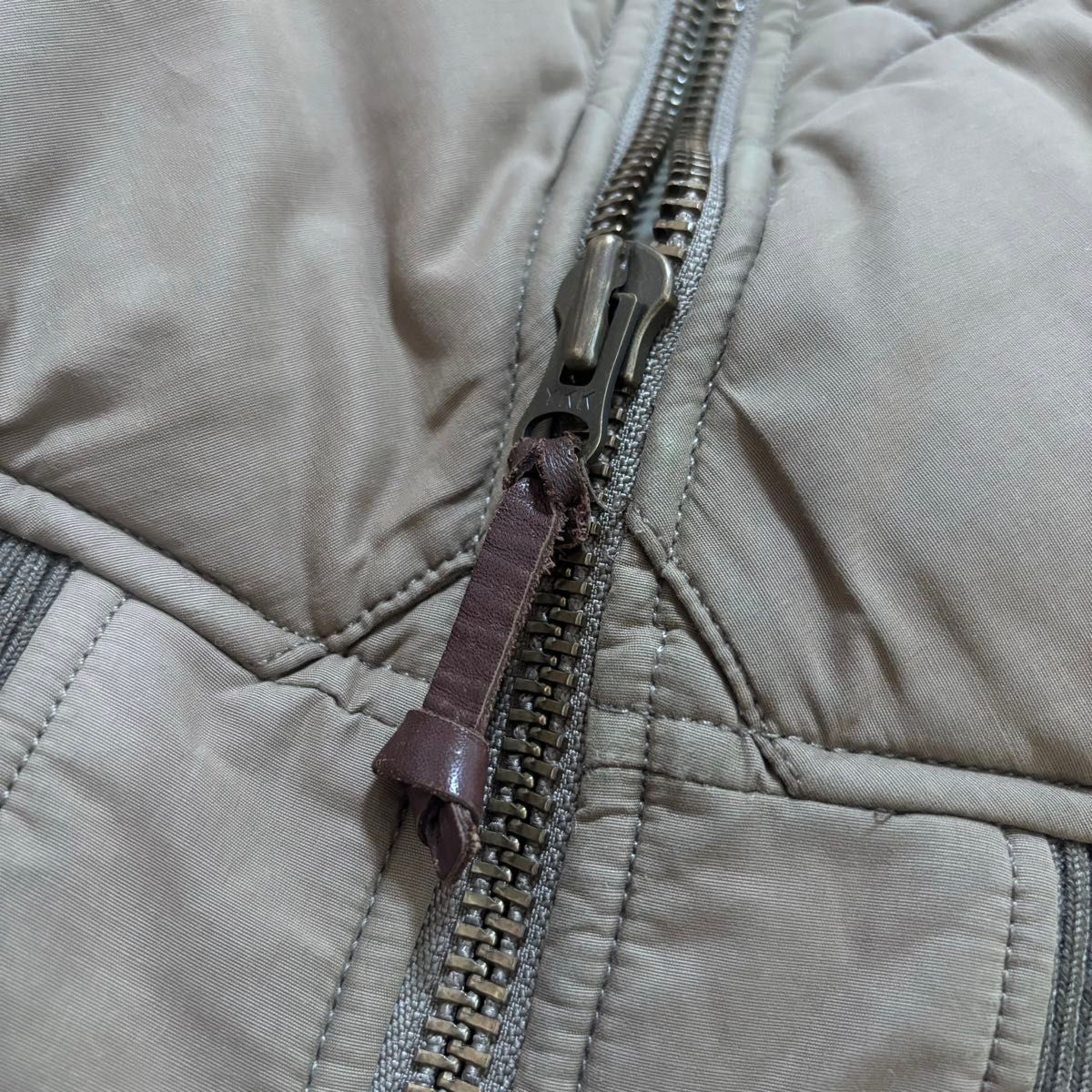 Eddie Bauer スカイライナー 日の出タグ 復刻 カーキ xs Eddie Bauer スカイライナー 日の出タグ 復刻 カーキ xs