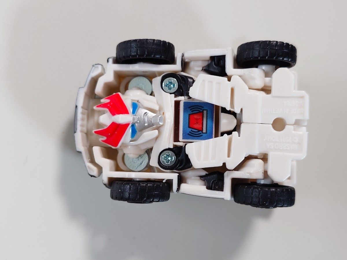 ビークール B01 プロール パトカーロボ びっくりヘンケイ