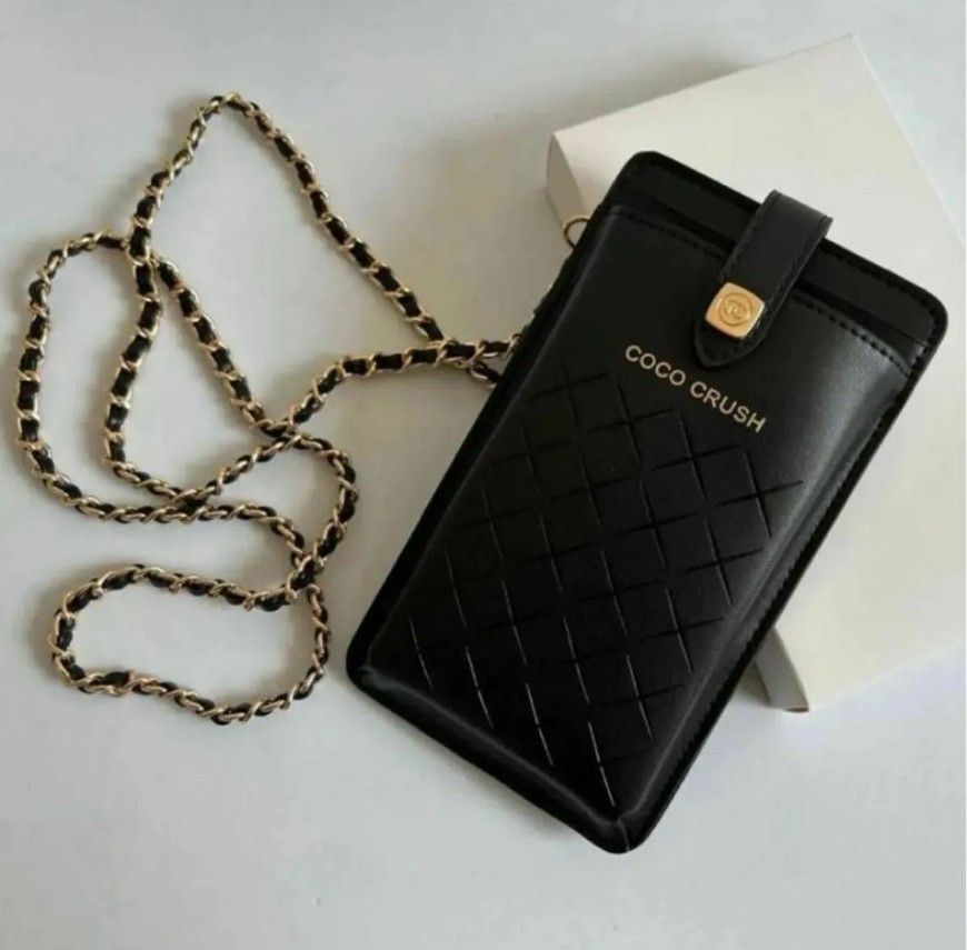 CHANEL シャネル レザーポーチ ココクラッシュ チェーン CHANEL シャネル レザーポーチ ココクラッシュ チェーン