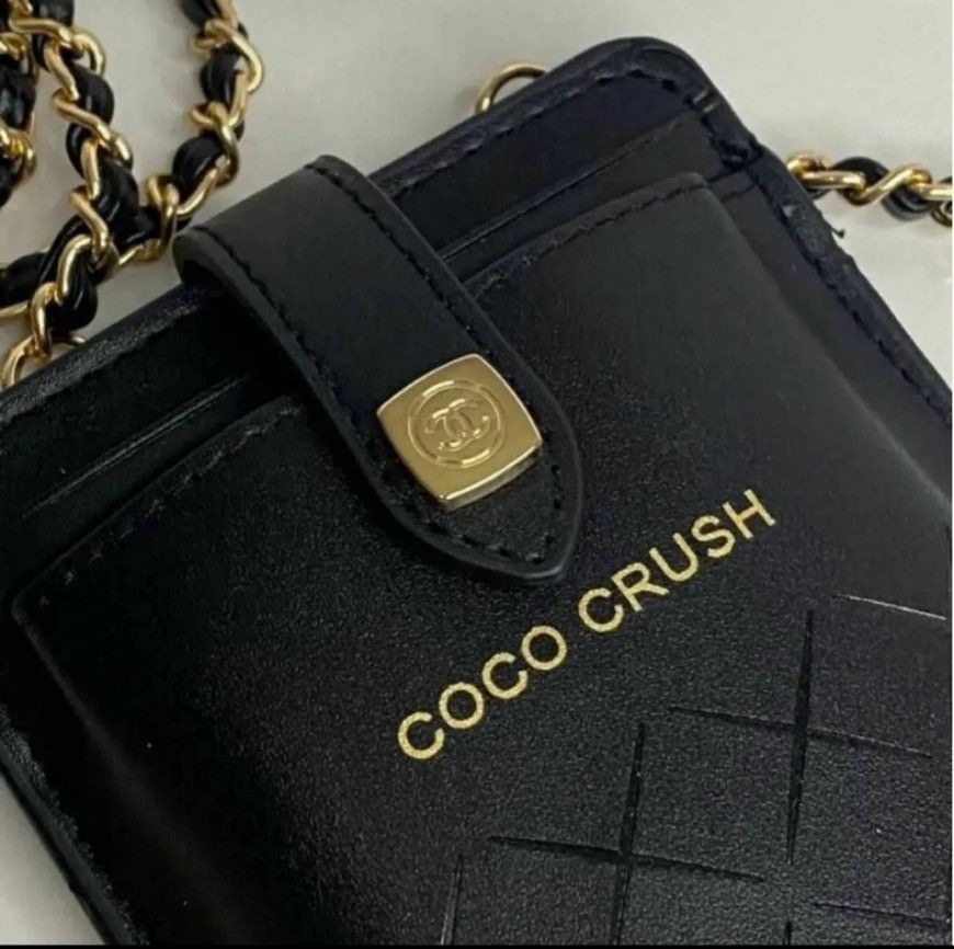 CHANEL シャネル レザーポーチ ココクラッシュ チェーン CHANEL シャネル レザーポーチ ココクラッシュ チェーン