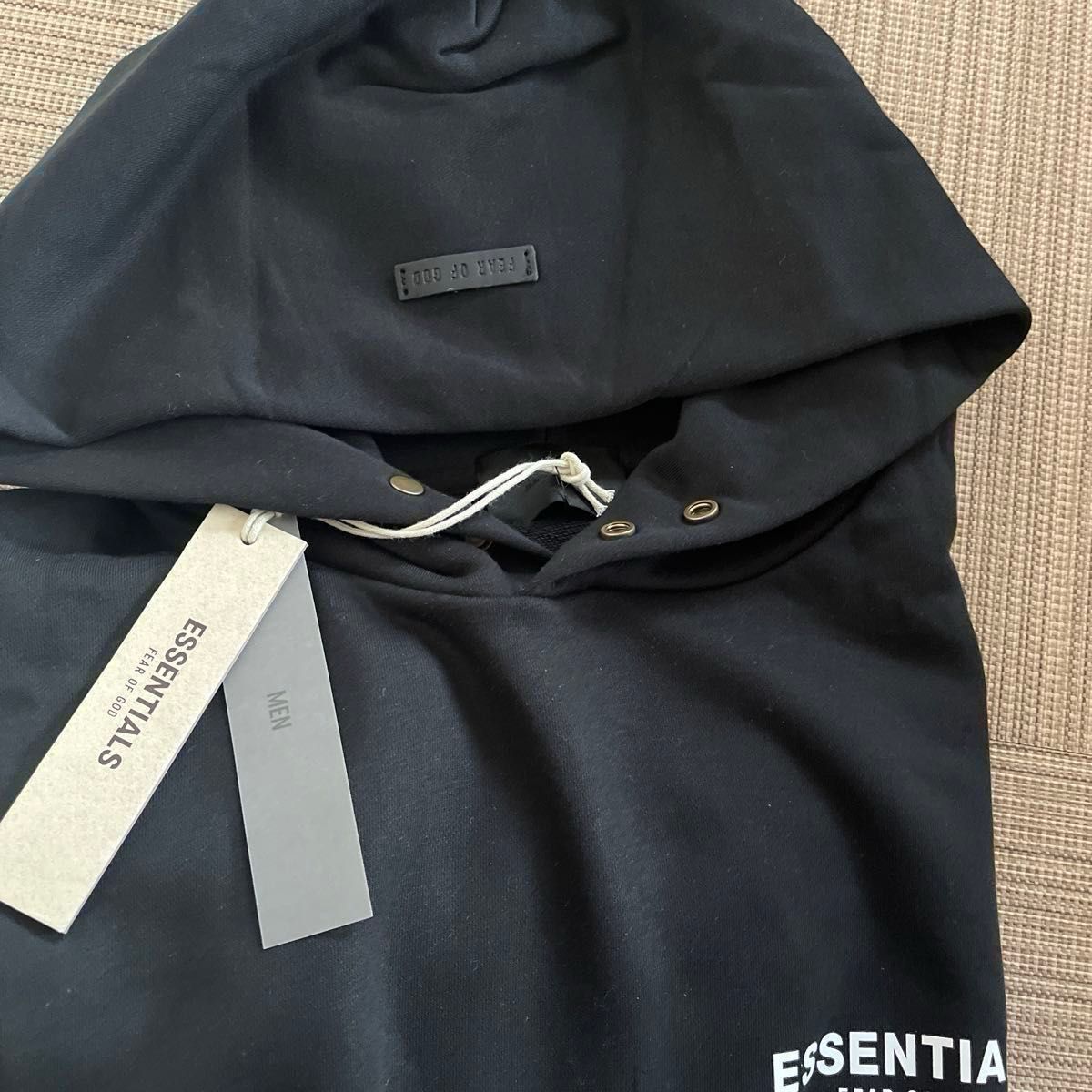 ESSENTIALS FEAR OF GOD New York パーカー 黒男女兼用 Lサイズ2 ESSENTIALS FEAR OF GOD New York パーカー 黒男女兼用 Lサイズ2