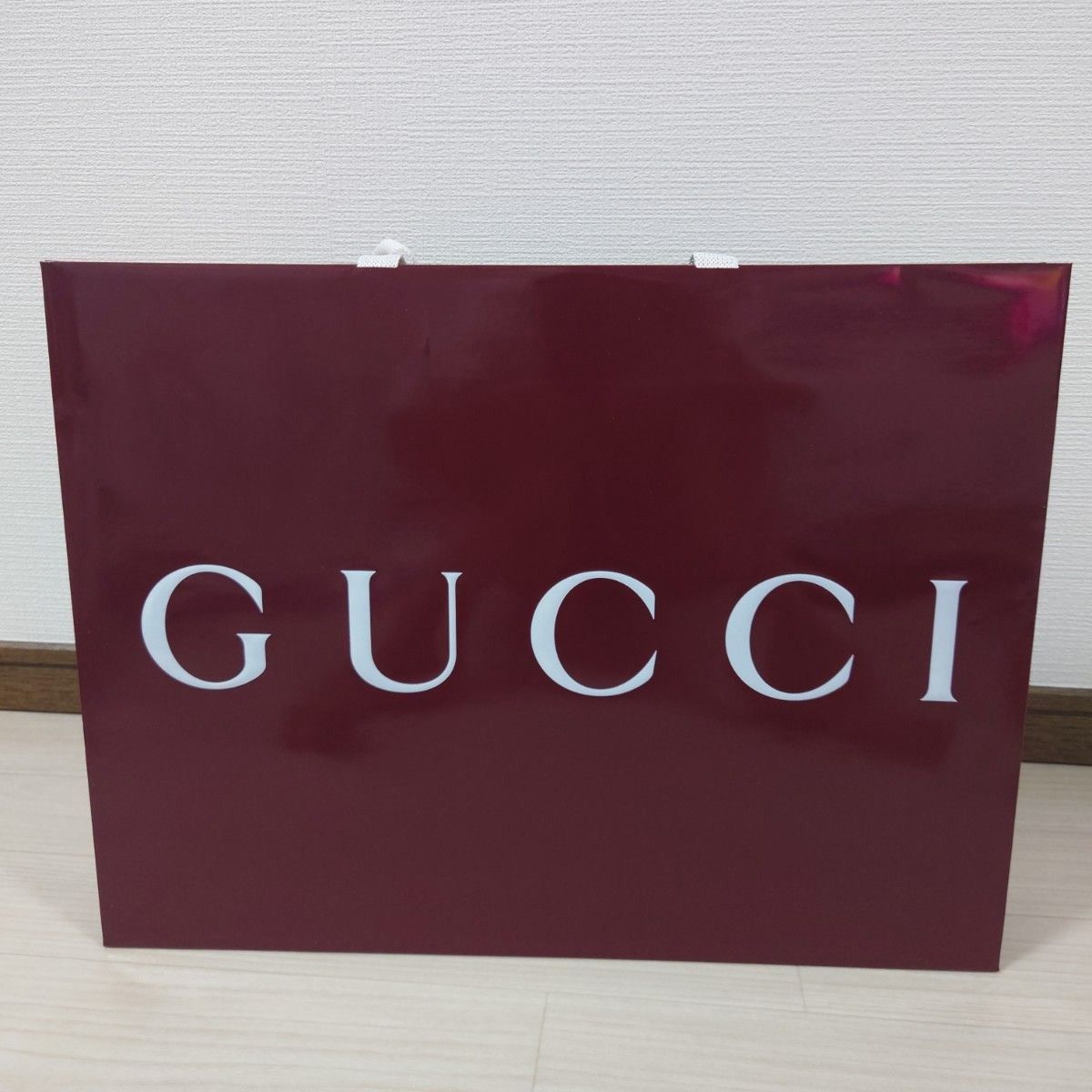 新品・未使用】最新版 GUCCI グッチ ショッパー 大サイズ 紙袋 新品・未使用】最新版 GUCCI グッチ ショッパー 大サイズ 紙袋