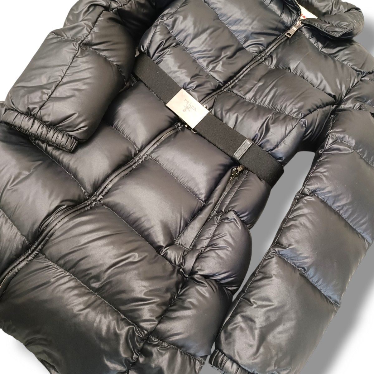 極美品 PRADA プラダ ダウンジャケット ダウンコート 29C150 極美品 PRADA プラダ ダウンジャケット ダウンコート 29C150