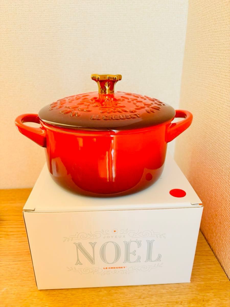 ルクルーゼ ミニ・ココット 14cm ノエルレリーフ (スターツマミ ルクルーゼ ミニ・ココット 14cm ノエルレリーフ (スターツマミ