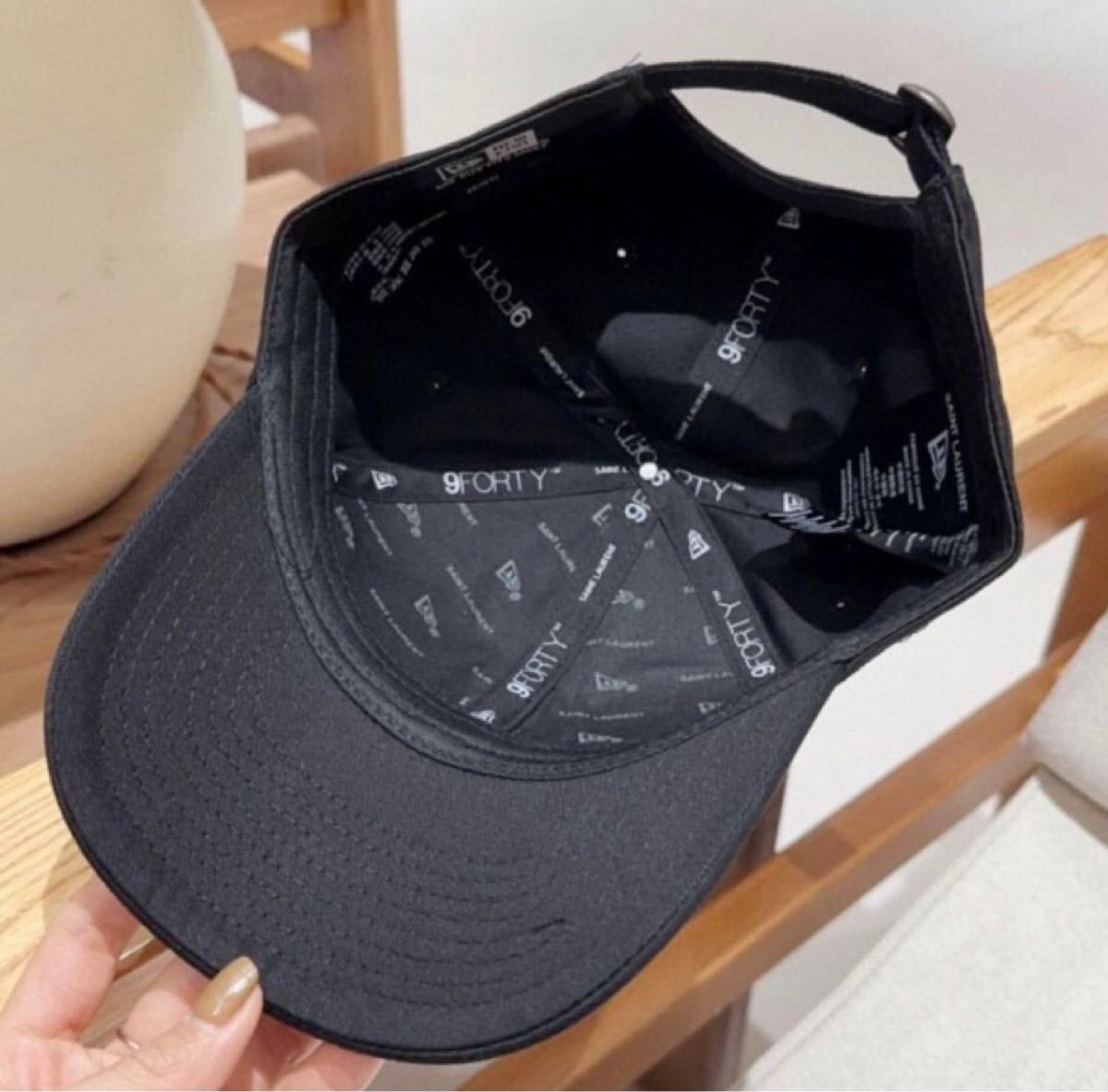 日本未発売 サンローランSaint Laurent x New Era コラボ 日本未発売 サンローランSaint Laurent x New Era コラボ