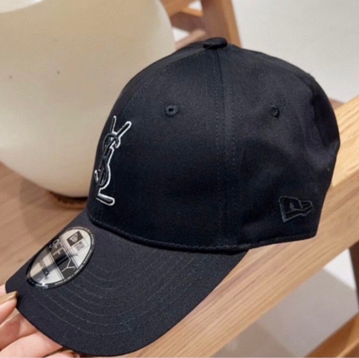 日本未発売 サンローランSaint Laurent x New Era コラボ 日本未発売 サンローランSaint Laurent x New Era コラボ