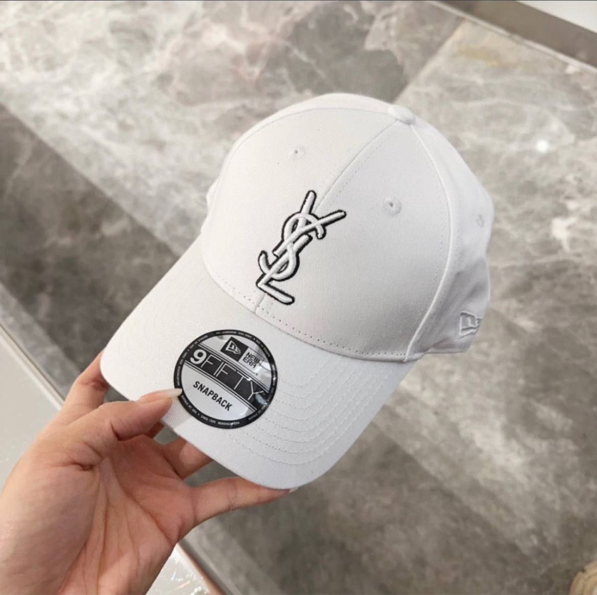 日本未発売 サンローランSaint Laurent x New Era コラボ 日本未発売 サンローランSaint Laurent x New Era コラボ
