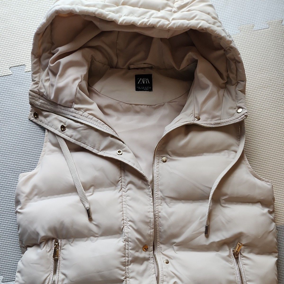 ZARA ロングダウンベスト ベージュ M|Yahoo!フリマ(旧PayPay ZARA ロングダウンベスト ベージュ M|Yahoo!フリマ(旧PayPay
