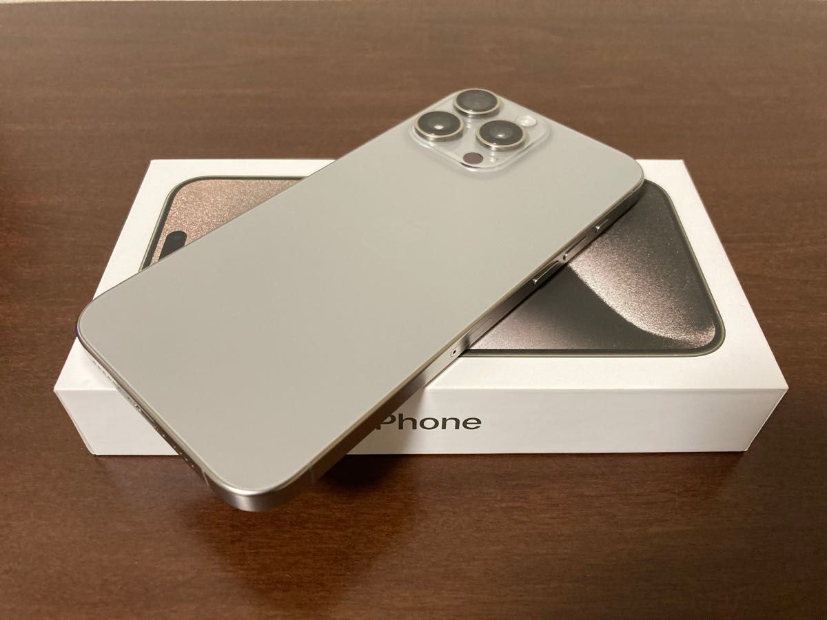 iPhone15 Pro Max ナチュラルチタニウム 256GB 極美品です iPhone15 Pro Max ナチュラルチタニウム 256GB 極美品です