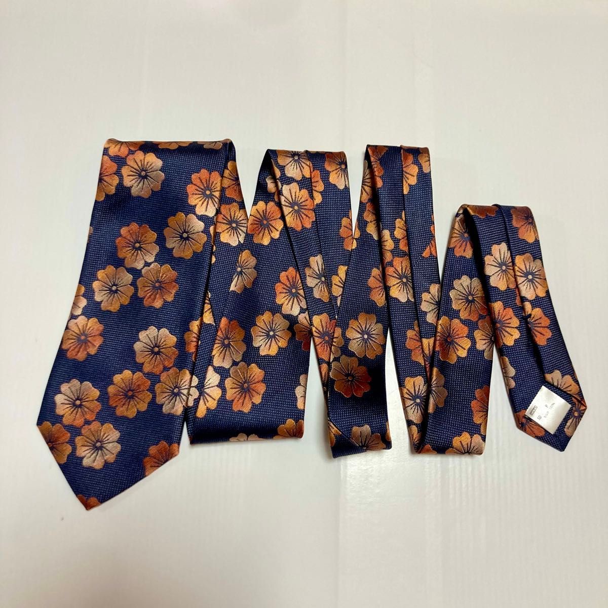 未使用級 PaulSmith ポールスミス ネクタイ 花柄 ネイビー 紺 未使用級 PaulSmith ポールスミス ネクタイ 花柄 ネイビー 紺